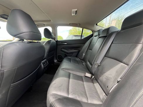 Used 2019 Nissan Altima 2.5 Platinum FWD image 17