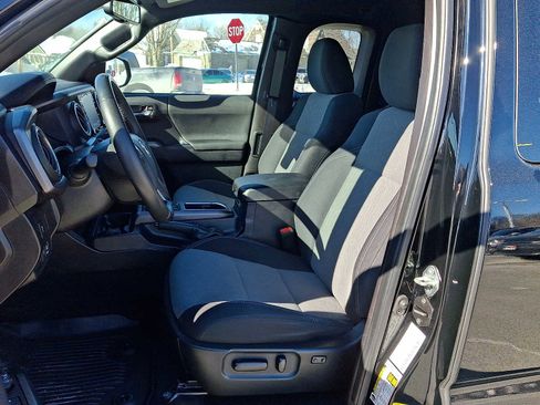 Certified 2020 Toyota Tacoma TRD Off-Road image 16