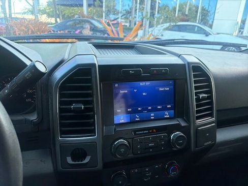 Used 2020 Ford F150 XLT RWD image 3