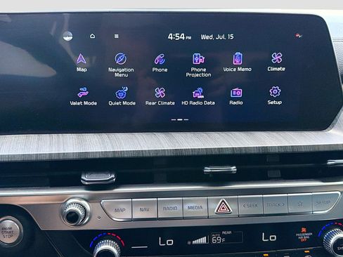 Used 2024 Kia Telluride EX w/ EX Captain's Chair Package FWD image 30