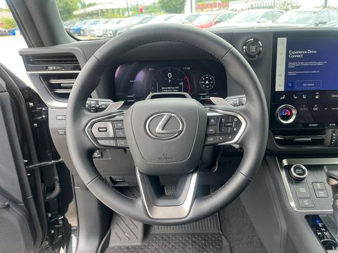 Used 2026 Lexus GX 550 w/ Accessory Package (2T) AWD/4WD image 23