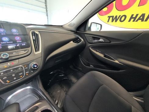 Used 2022 Chevrolet Malibu LT FWD image 26