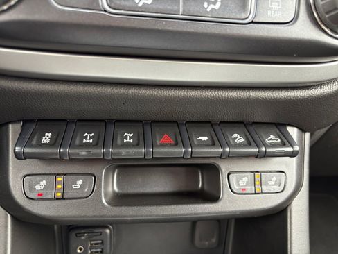 Used 2021 Chevrolet Colorado ZR2 w/ ZR2 Dusk Special Edition image 4