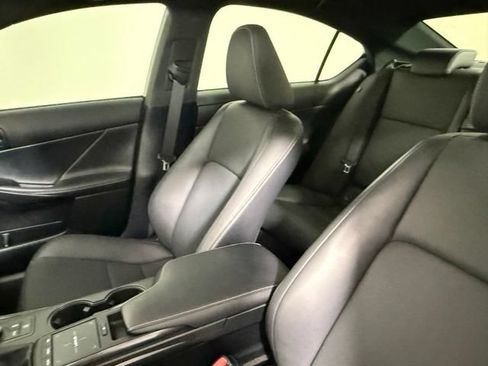 Used 2024 Lexus IS 300 F Sport RWD image 33