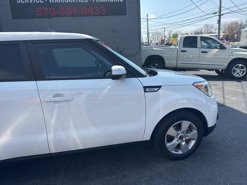 Used 2018 Kia Soul FWD image 10