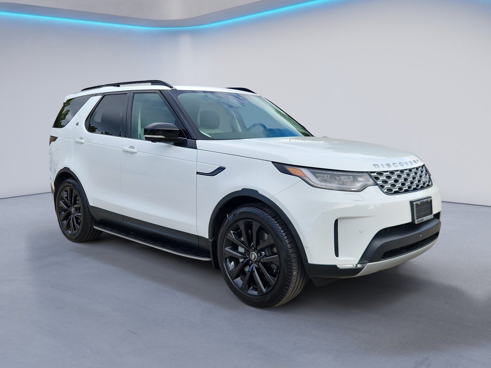 Used 2026 Land Rover Discovery S AWD/4WD image 7