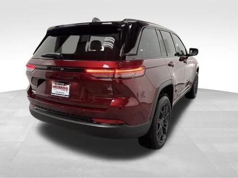 New 2025 Jeep Grand Cherokee Limited image 6