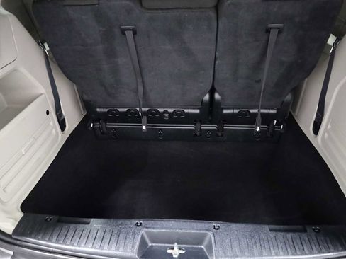 Used 2016 Dodge Grand Caravan SXT image 44