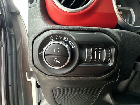 Used 2020 Jeep Gladiator Rubicon image 18