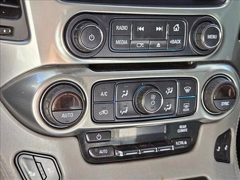 Used 2019 Chevrolet Suburban LT w/ Off-Road Package image 15