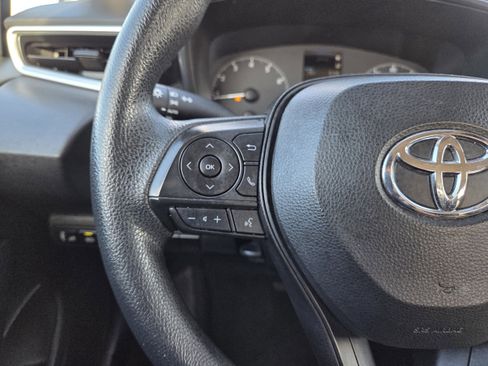 Used 2023 Toyota Corolla LE image 35