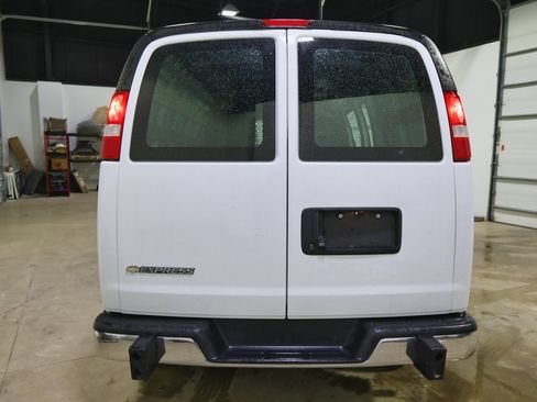 Certified 2024 Chevrolet Express 2500 w/ Driver Convenience Package image 4