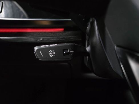 Used 2021 Audi Q7 3.0T Prestige image 27