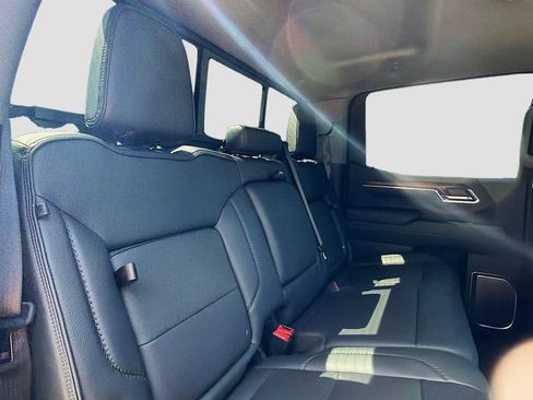 Used 2025 GMC Sierra 1500 Denali w/ Technology Package AWD/4WD image 30