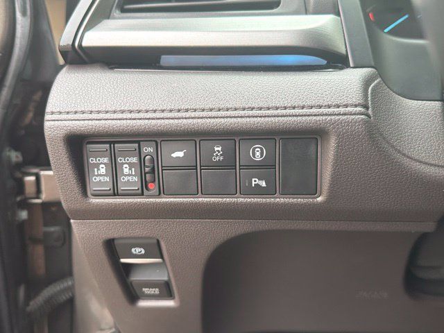 Certified 2022 Honda Odyssey Touring image 36