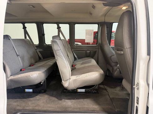 Used 2016 Chevrolet Express 3500 LT w/ LT Preferred Equipment Group RWD image 14