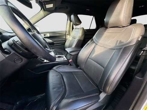 Certified 2022 Ford Explorer ST w/ Equipment Group 401A image 18