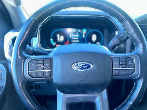 Used 2022 Ford F150 Lariat image 19