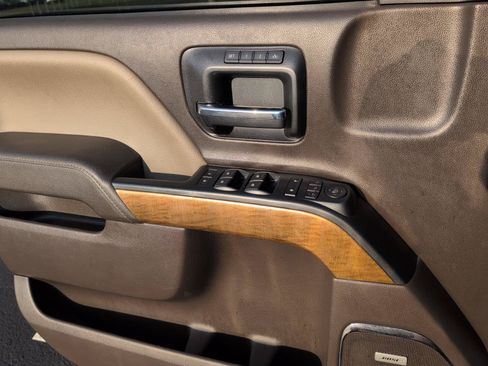Used 2018 Chevrolet Silverado 1500 LTZ w/ Texas Edition RWD image 15