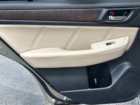 Used 2018 Subaru Outback 2.5i Limited image 11