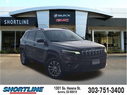 Used 2019 Jeep Cherokee Latitude Plus w/ Cold Weather Group AWD/4WD image 1