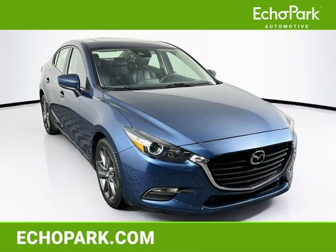 Used 2018 MAZDA MAZDA3 Touring FWD image 1