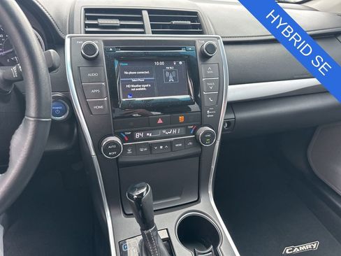 Used 2015 Toyota Camry SE FWD image 18