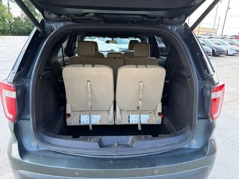 Used 2016 Ford Explorer XLT w/ Equipment Group 202A FWD image 14