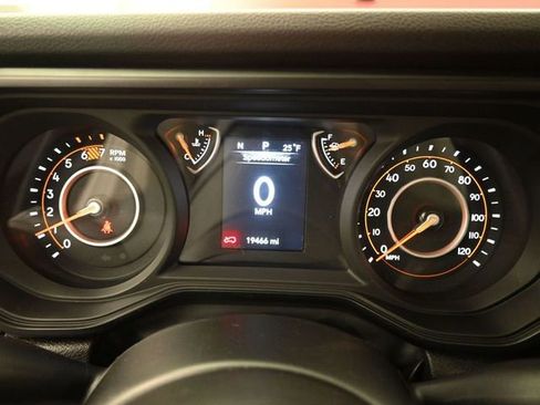 Used 2024 Jeep Wrangler Sport image 34