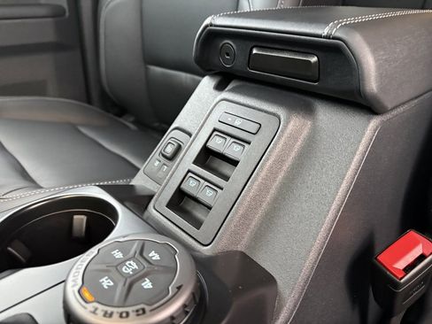 New 2025 Ford Bronco Outer Banks w/ Sasquatch Package image 30