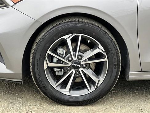 Used 2023 Kia Forte LXS image 31