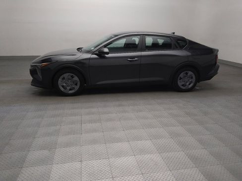 Used 2025 Kia K4 FWD image 2