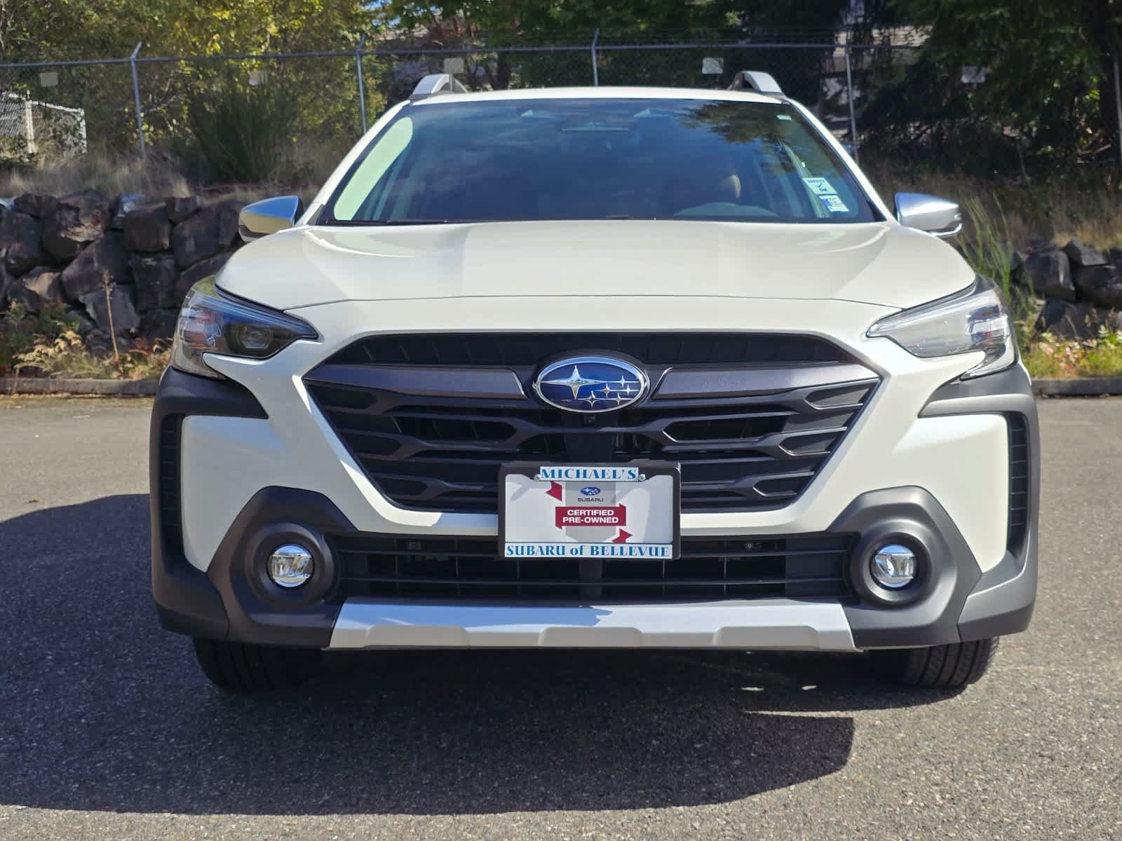 Certified 2025 Subaru Outback Touring AWD/4WD image 6
