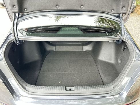 Used 2025 Honda Accord LX image 9