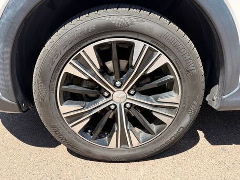 Used 2019 Mitsubishi Eclipse Cross SEL image 11