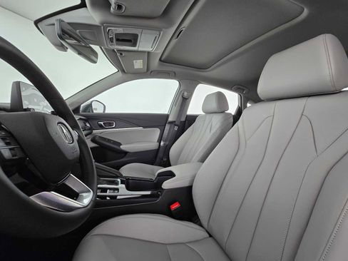 New 2025 Acura Integra image 20