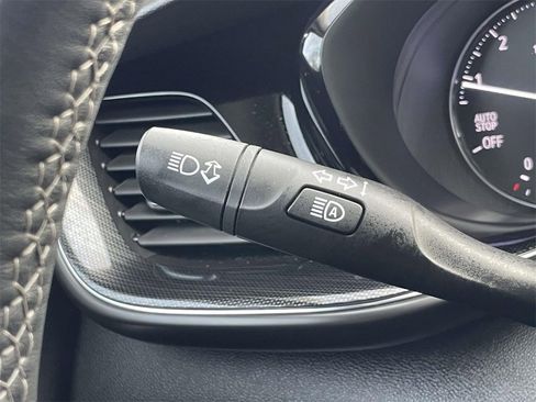 Used 2023 Buick Envision Essence image 20