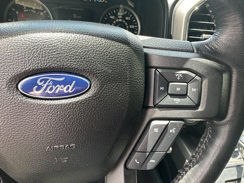 Used 2017 Ford F150 XLT w/ Equipment Group 302A Luxury AWD/4WD image 26