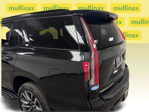 Used 2024 Cadillac Escalade Sport image 15