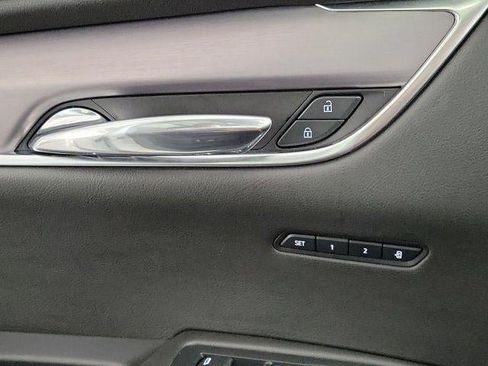 Certified 2023 Cadillac XT6 Luxury FWD image 16