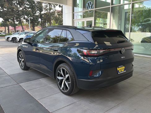 Certified 2023 Volkswagen ID.4 Pro S image 3