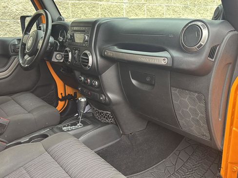 Used 2012 Jeep Wrangler Unlimited Sport AWD/4WD image 18