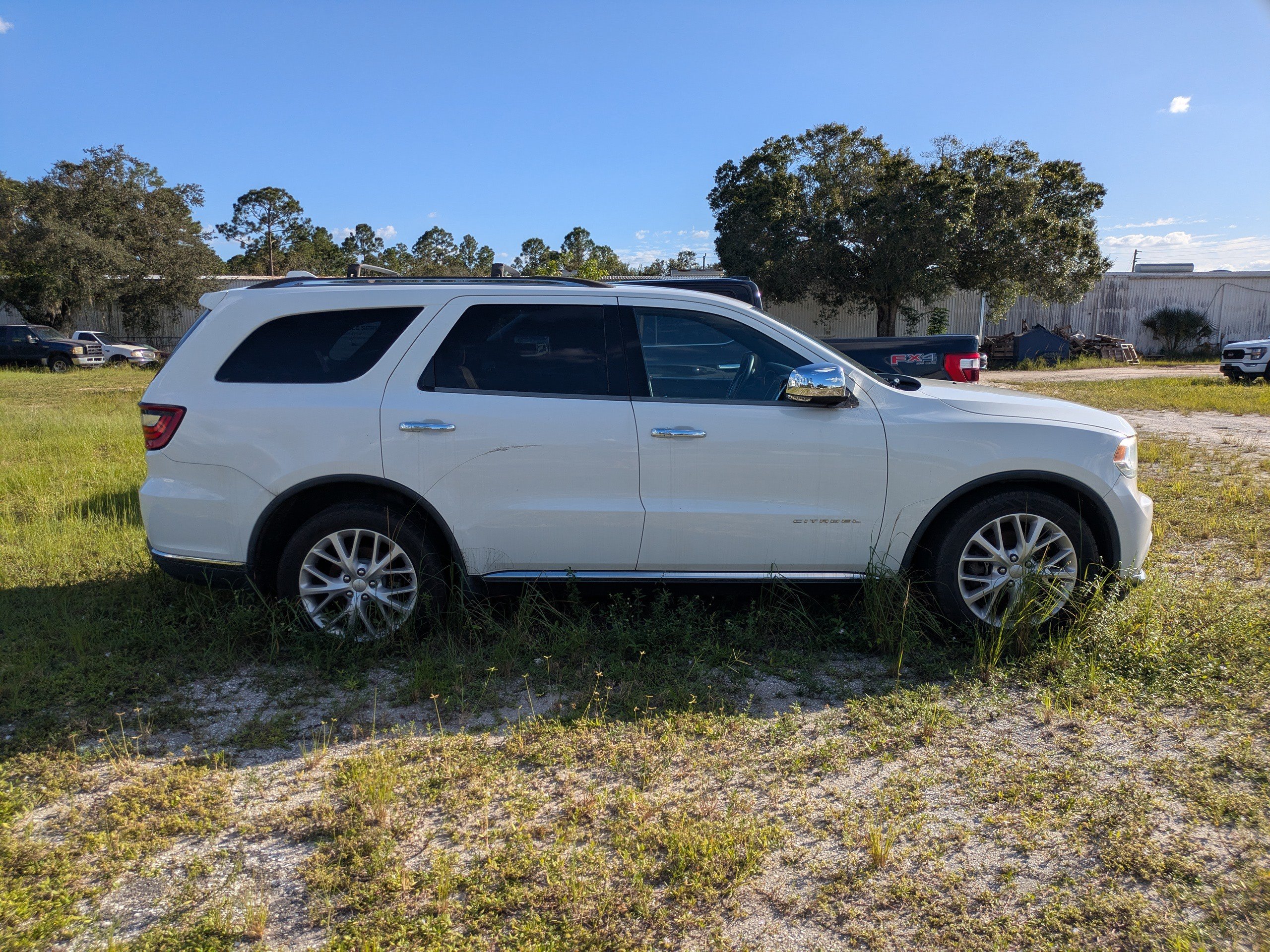 Used 2015 Dodge Durango Citadel w/ Technology Group RWD image 3