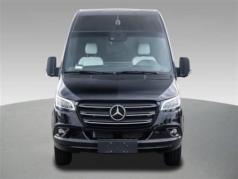Used 2023 Mercedes-Benz Sprinter 3500 image 8
