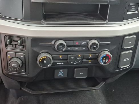 New 2026 Ford F250 XLT w/ Snow Plow Prep Package AWD/4WD image 18