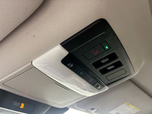 Used 2022 Nissan Pathfinder SL w/ SL Premium Package image 22