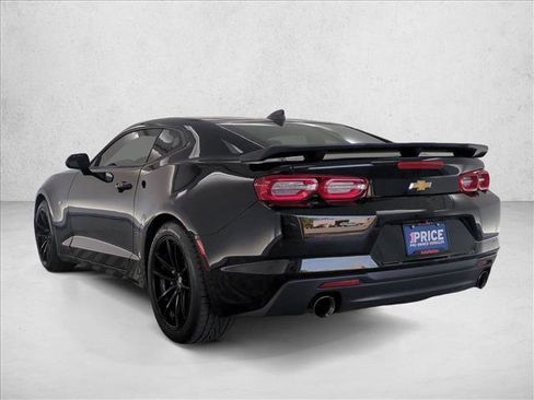 Used 2023 Chevrolet Camaro LT RWD image 8