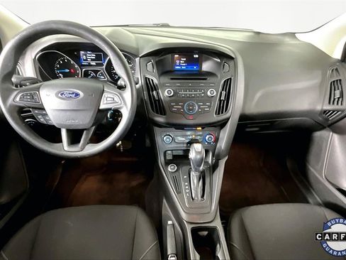 Used 2016 Ford Focus SE w/ SE Power Seat Package image 7