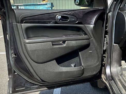 Used 2017 Buick Enclave Leather w/ Trailering Package, 4500 LBS. AWD/4WD image 18