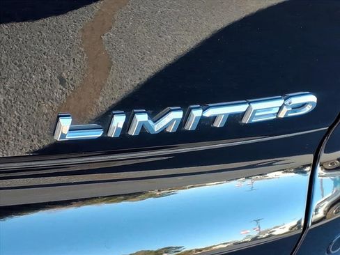 Used 2025 Toyota Crown Signia image 9